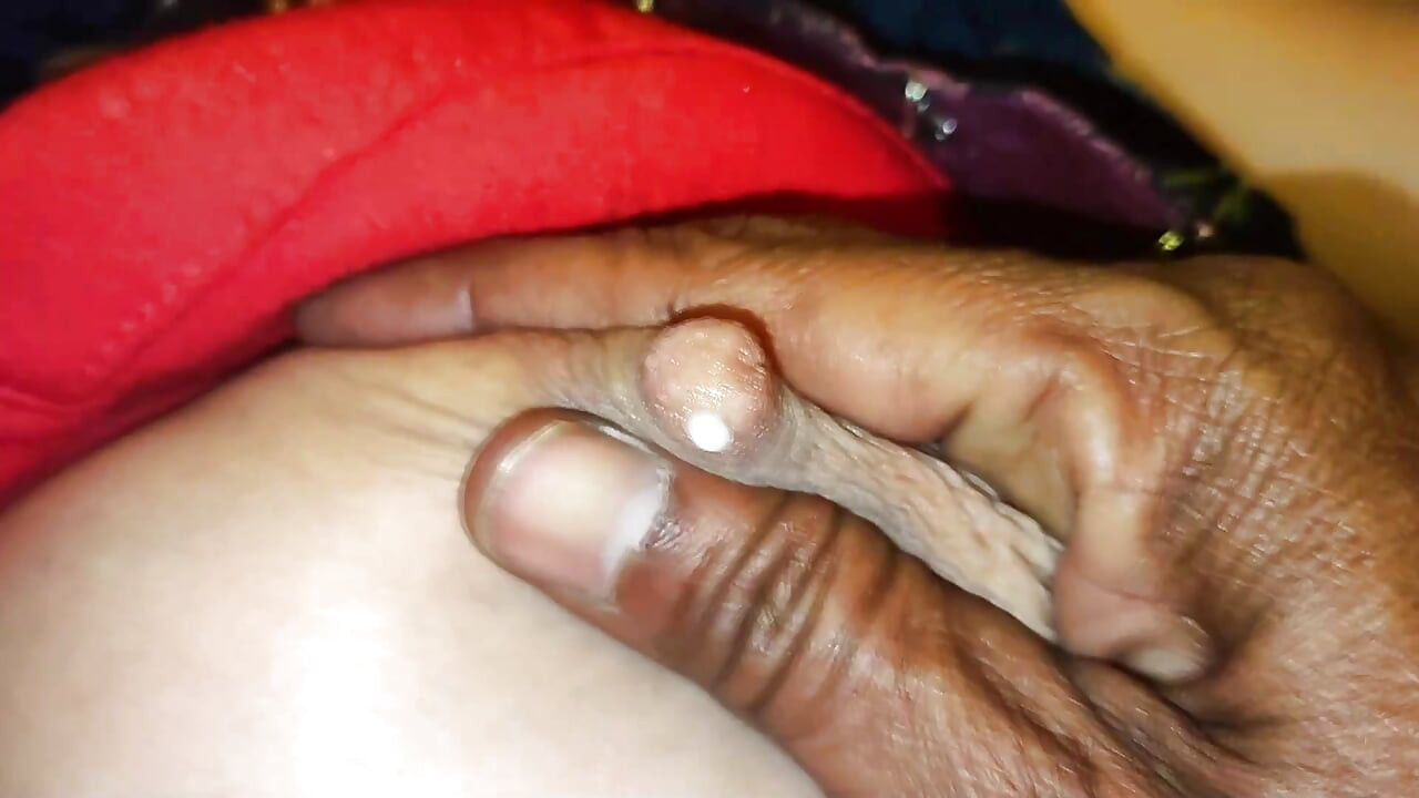 Rajasthani neha milk and water in pussy cum