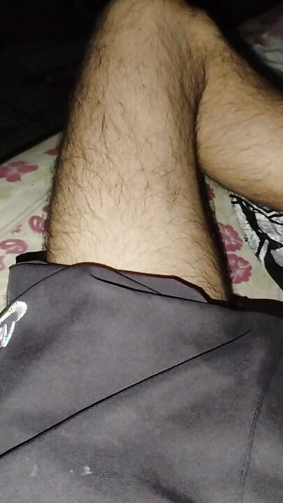 舔我的大腿