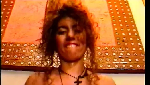 Die charmante brünette lorraine day würde gerne filmstar werden und sie ist bereit, alles zu tun, um ihr erstes casting zu bestehen