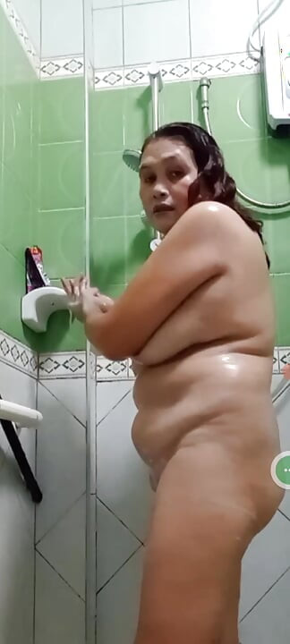 Önce banyo yap ama aniden akıl oyunu .u amcığını tekrar ne oynadığını biliyor büyük göğüslerini wow