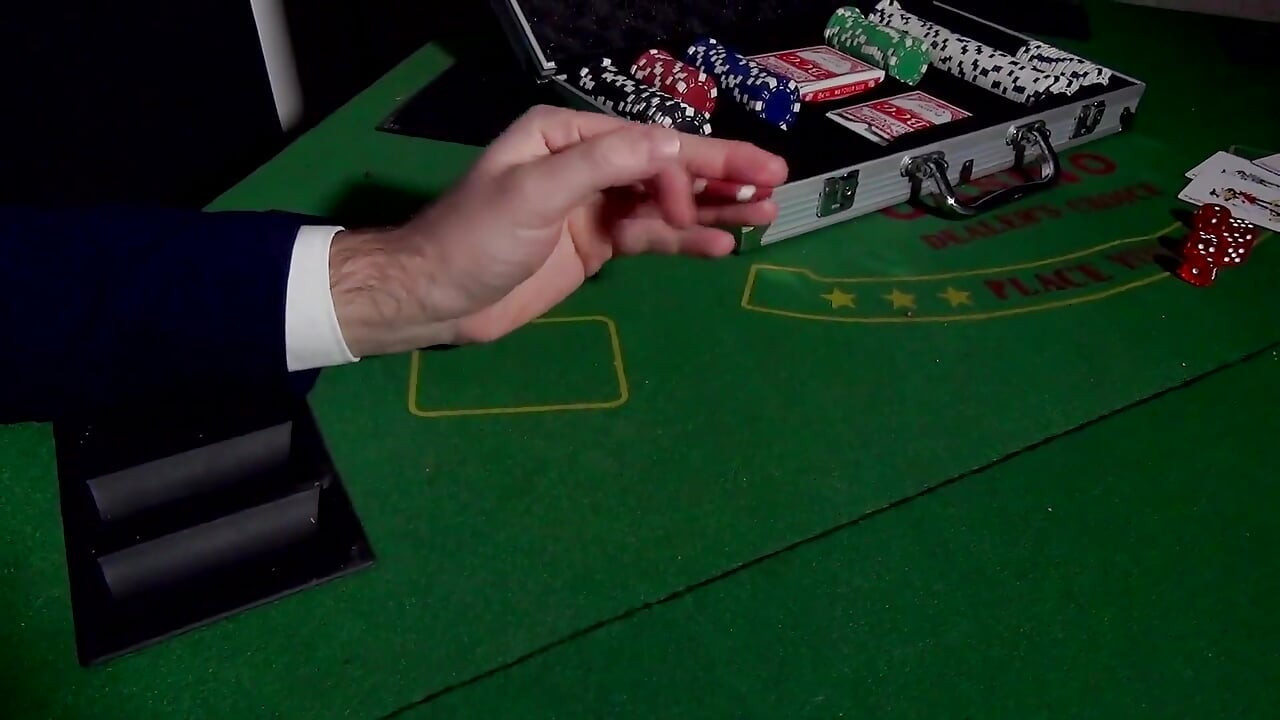 Mafioso - part 2 - the gangster break the ass of a poker cheater