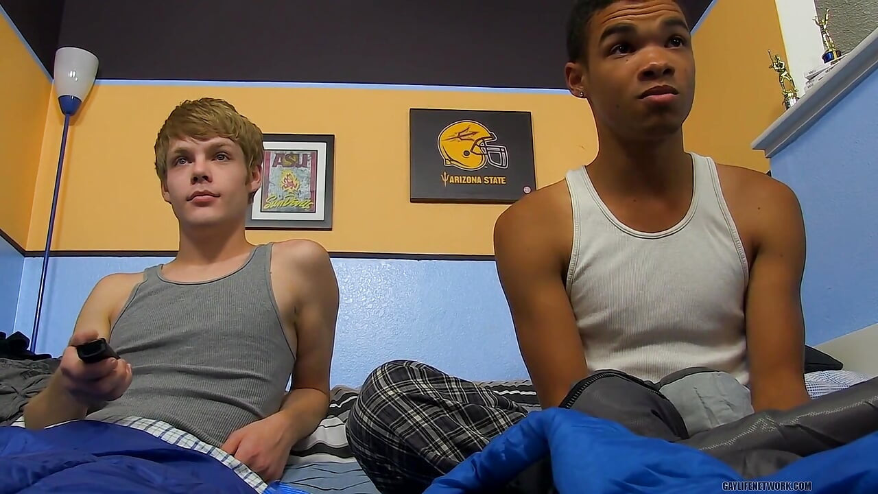 Gay Sleepovers: the Last sleepover for Robbie
