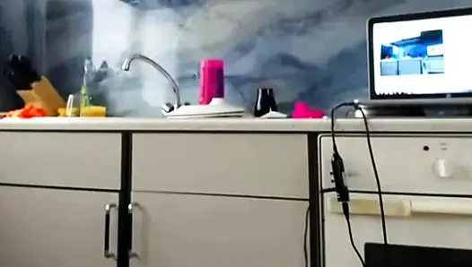 Sexydea muncrat di live webcam