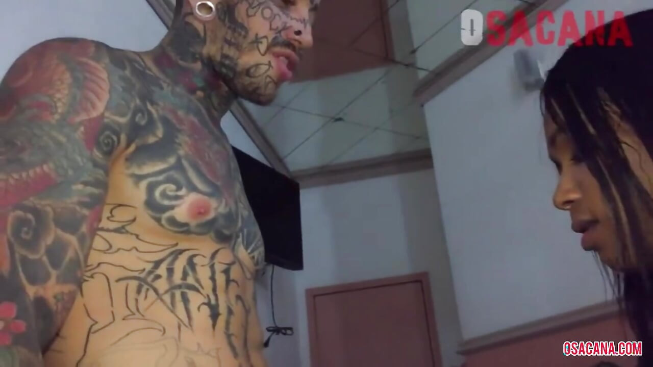 Người đẹp chuyển giới nóng bỏng làm tình qua đường lỗ hậu và thổi kèn