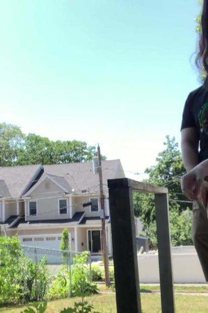 szexi kertészkedés Alexandria Wu főszereplésével