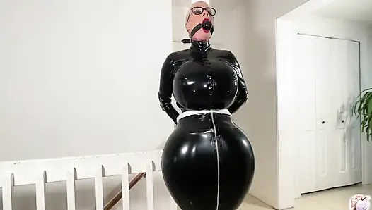 Взволнованные мечты в латексе - я люблю читать о БДСМ, это превращает меня на так много!