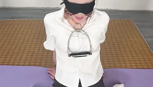An Office Lady, After Work, Secretly Asks Her Host for a Job Appointment Behind Her Boyfriend's Back