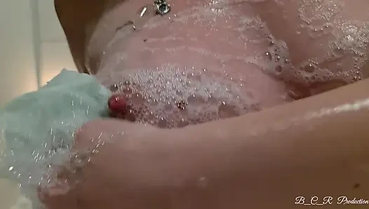 Forbidden Sweet Lust in the Bubble Bath