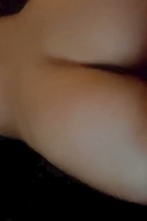 Adik tiri ngajak adik tirinya untuk crot