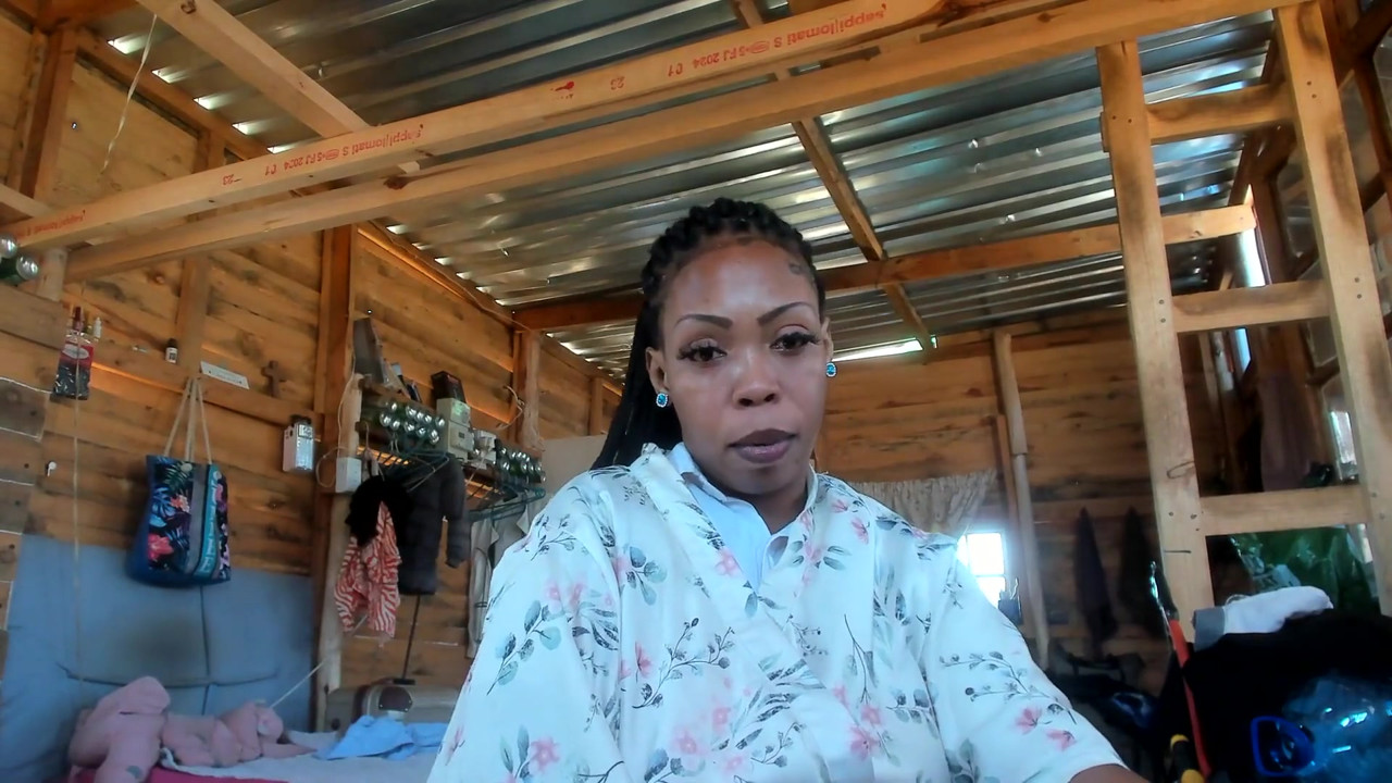 役割 - 息子が戻ってくる前にそのチンポをオナニーする...