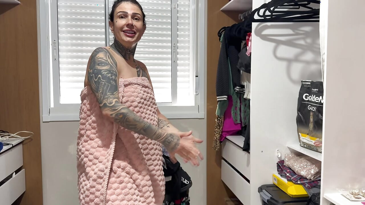 Me and my husband with a small dick getting ready to eat a pussy