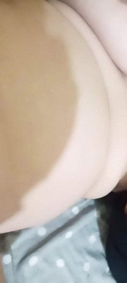 Jaw-dropping moment from "Pakistani indian housewife wajeeha"