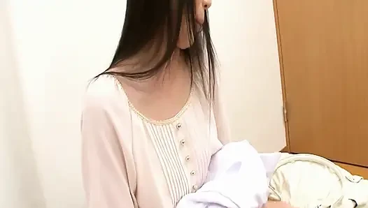 Japanische sensationen szene-2, geiles japanisches mädchen masturbiert mit dildo und dann wird gefickt