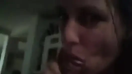 Грубый трах в горло с массивной спермой в рот