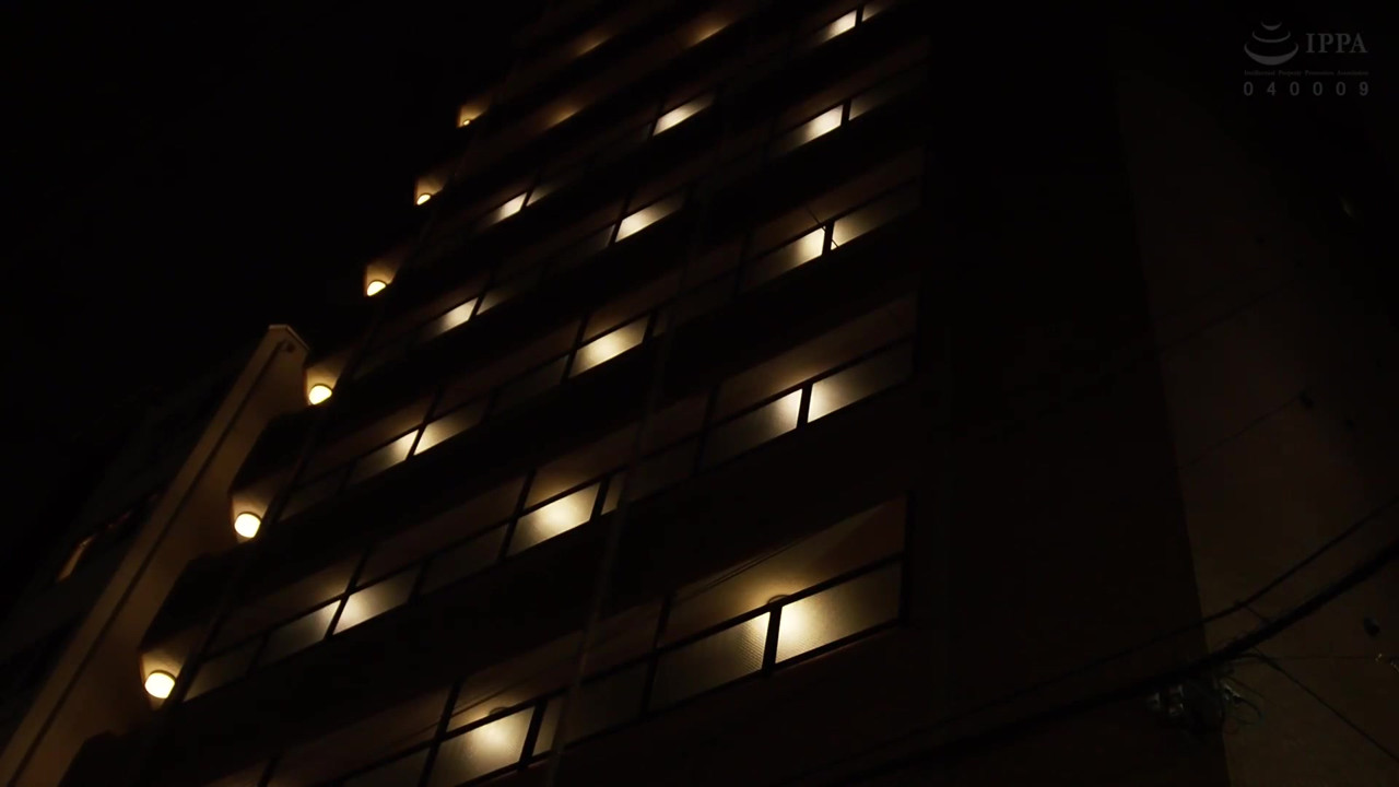 隣人のエステ師に性感開発され寝取られてしまったうちのJカップ美爆乳むっちり潮吹き妻