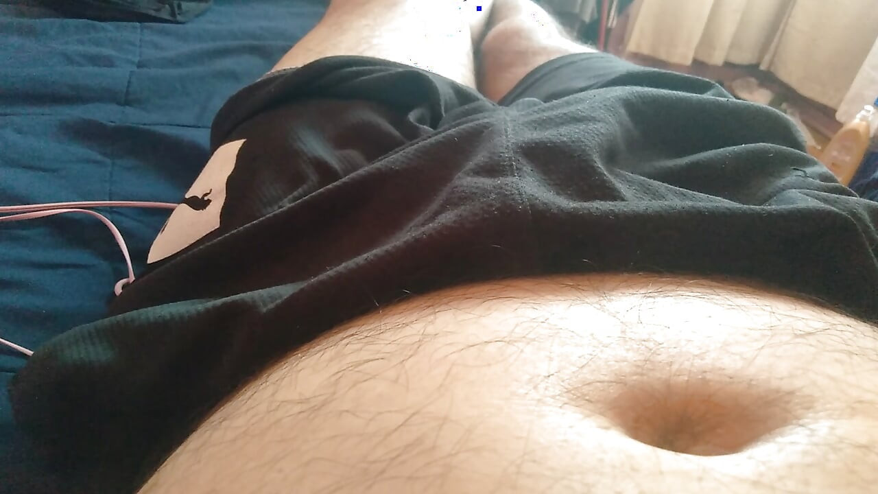 Naakt met zijn super penis kan hij je een pijpbeurt geven