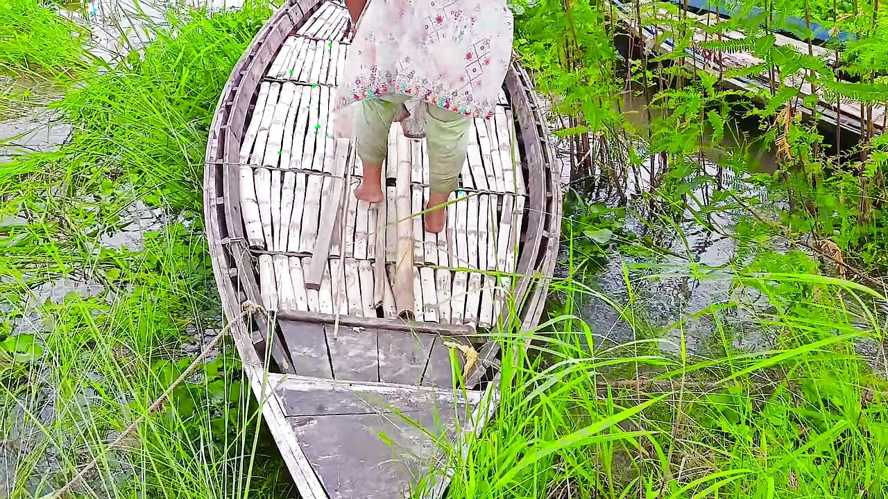 통통한 인도 야외 마을 아줌마 집에서 만든 Chudai 비디오