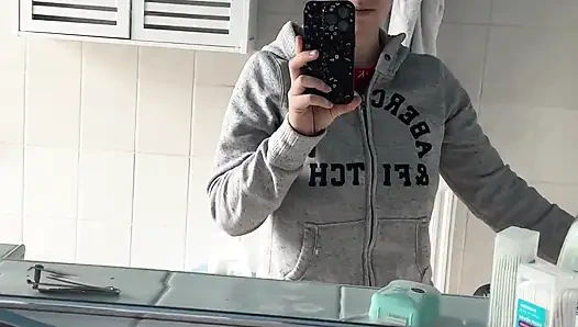 Mükemmel Vücut Duşlarına Sahip Genç