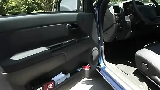 Отвратительная маленькая шлюха