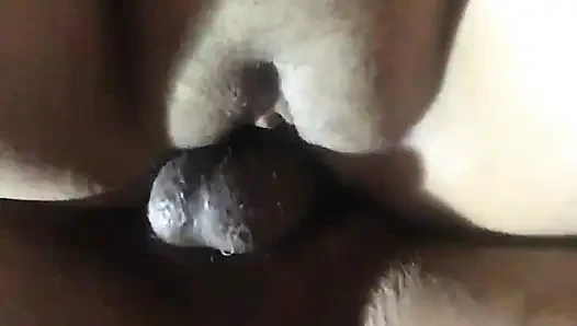 Karıma ıslak ve güzel amcığıma domalıyorum
