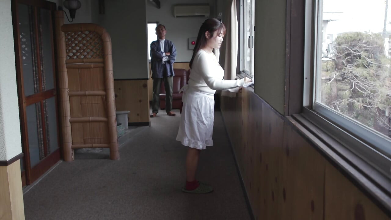 A163F03 As part of her training as proprietress to take over her husband's family inn, the daughter-in-law falls into an abnormal, sweet world under special guidance from her father-in-law!