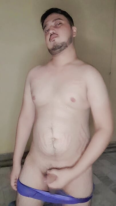 Chaddi mein fist maari di