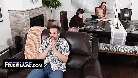 MILF Lexi Luna & Blair Hudson Share Cock in Hot Threesome
