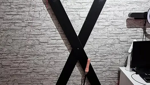 Pantat bahenol tante seksi dominatrix dientot habis-habisan sampai lubangnya menganga lebar