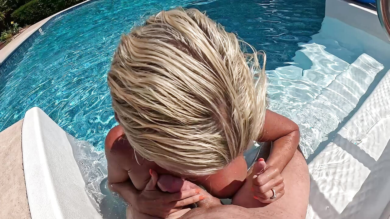 Super Hot MILF Tatiana Steele Gives Ian a POV BJ in the Pool