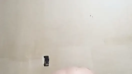 Twerking N Slurting Slut