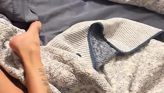 Pacar ngambil kontol hitam besar dari sudut pandang POV