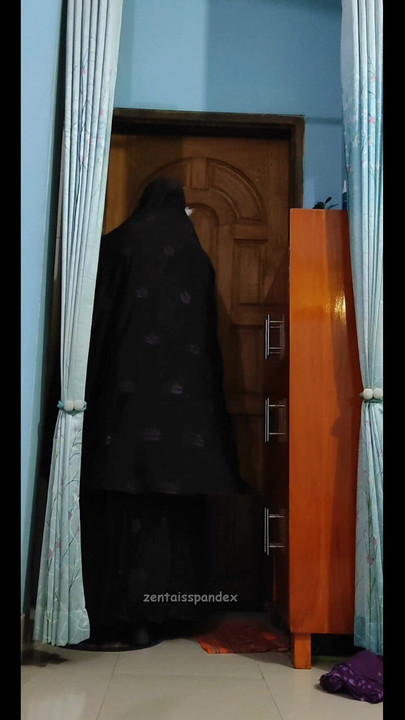 デシ・ヒジャブ、ニカービ、セクシーな女装者、バービー