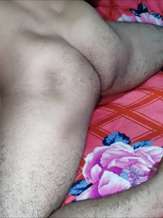 Buka memekku dan ini pertama kalinya aku sama saudara tiri indiaku di video x ini.