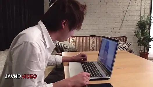 Shiona suzumoris lagi asik nyepong kontol dengan gaya gerah hari ini