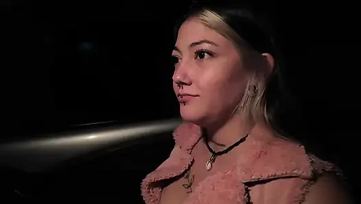 Güzel eşim Tinder'da yabancıyla uğraşıyor - Dogging -