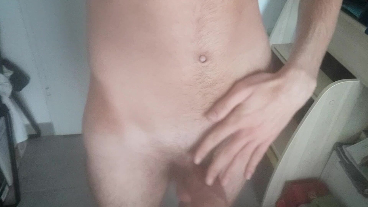 Twink jerk off huge dick