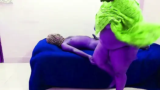 Orta yaşlı seksi ateşli üvey annem beni sikiyor!