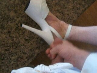 ขนของบนส้นสูงของกู