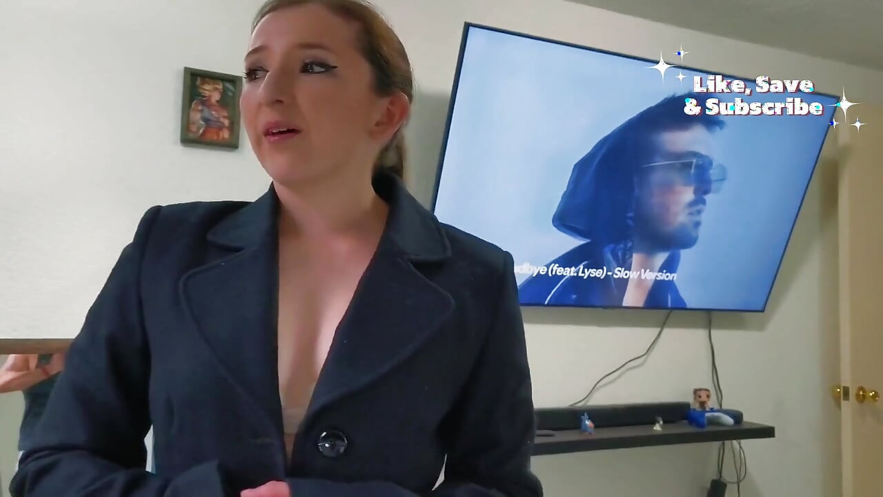 Tante seksi rela dientot habis-habisan sama suaminya di hari ulang tahun mereka