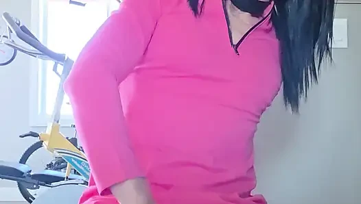 Pembe elbise