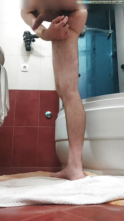 Isprobavam svoj novi vibrirajući dildo