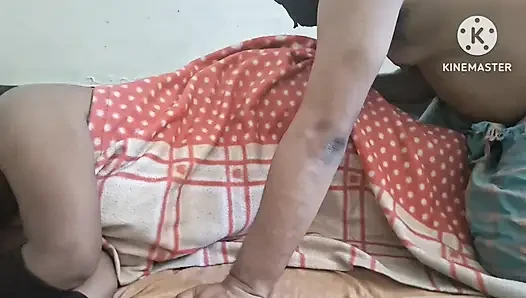 Buka saree istriku dan peras dia