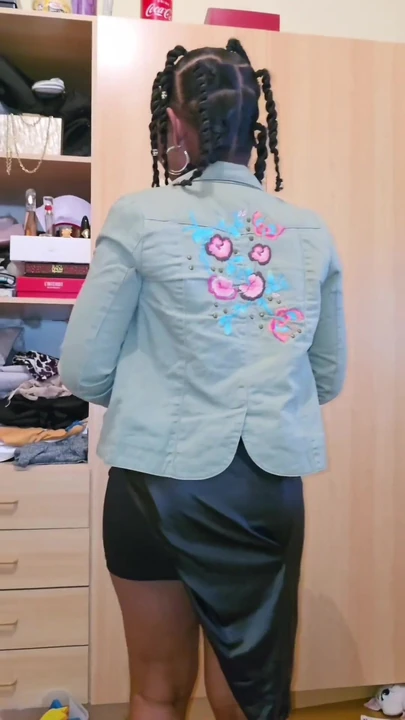Key moment from "Beautiful Ebony Teen Buttocks 1"