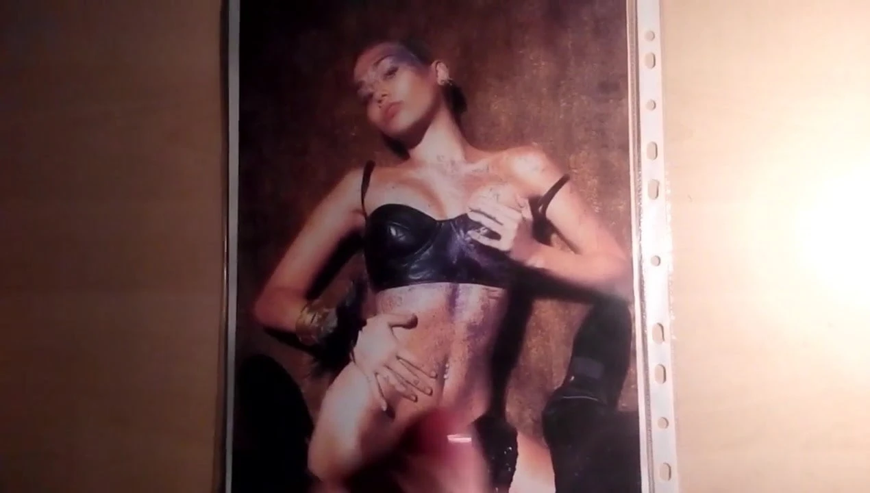 Cumtribute 5 on miley cyrus