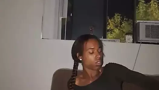 Gece geç saatlerde dildo ve mastürbasyon