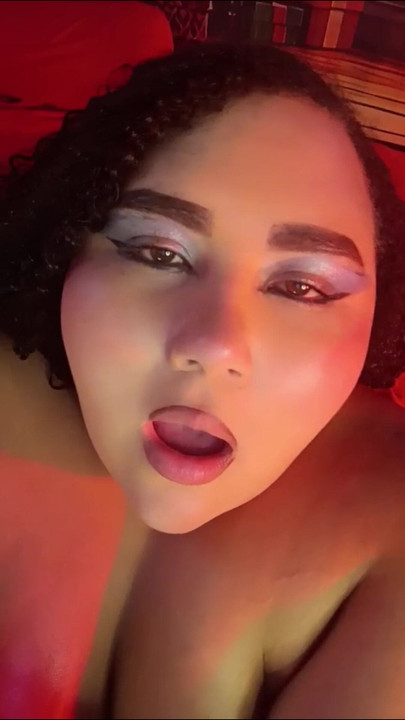 Imam ogroman orgazam.