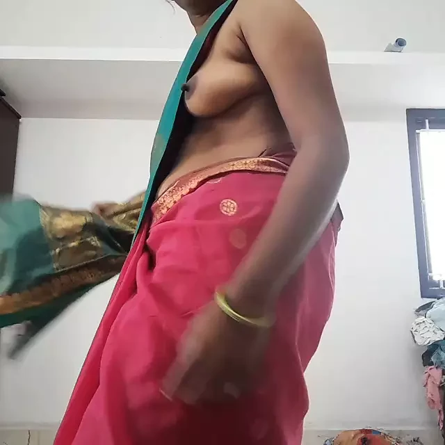 Swetha Desi tamil wife saree strip show