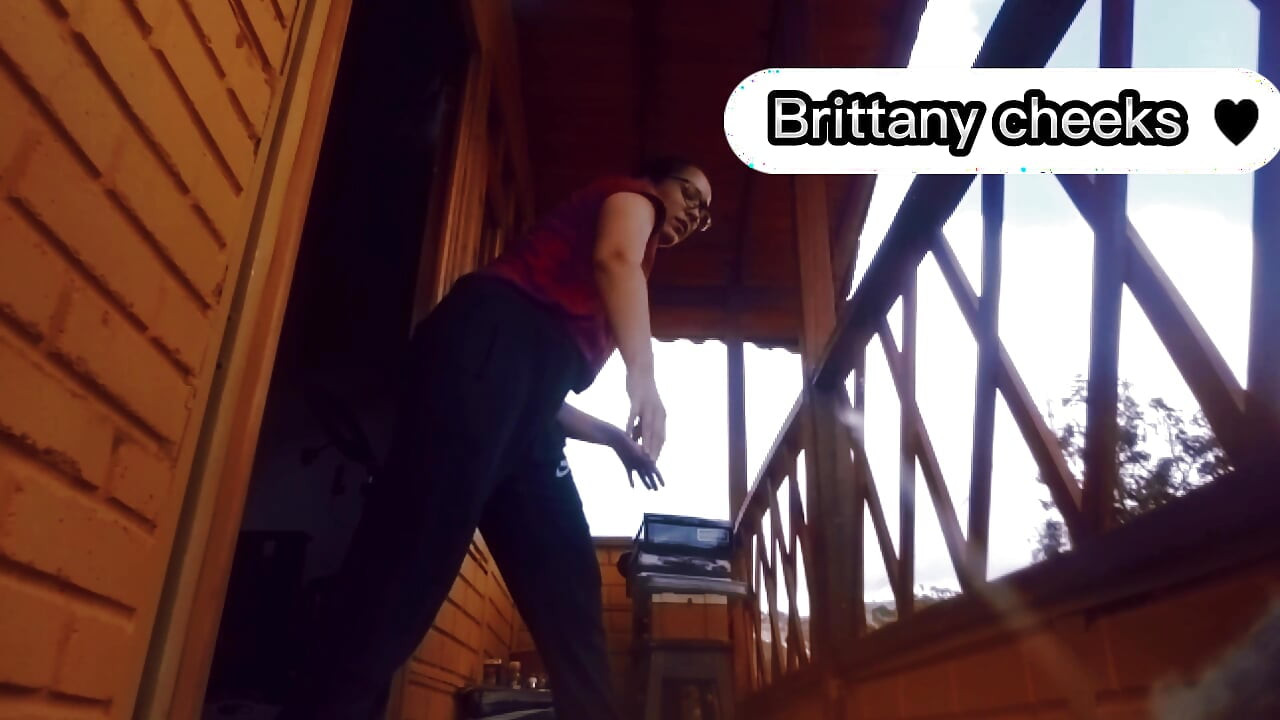 Enjoying The perfect start to the morning with exercise