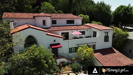 Annenin kızı - sallayan üvey kız kardeşler Khloe Kapri ve Rose Carter Ameena Green ve üvey anne Shay Sights'ı yakalıyor