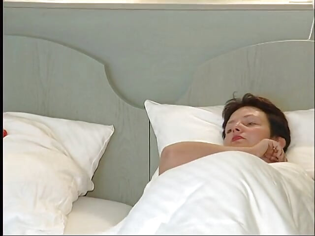 Dicke reife masturbiert im motel